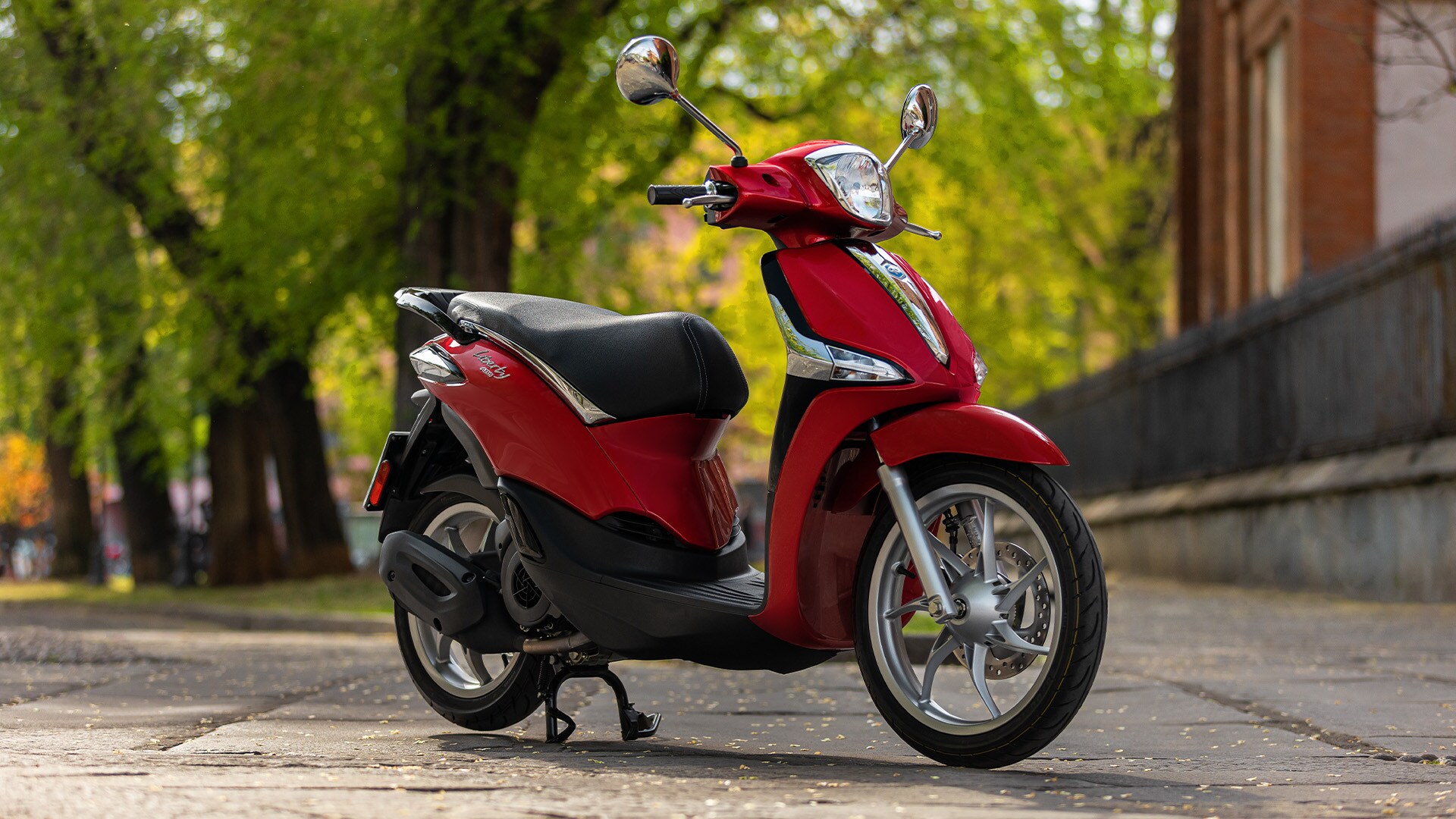 Piaggio Liberty 50cc 125cc And 150cc High Wheel Scooters Piaggio Liberty 50cc 125cc And 150cc High Wheel Scooters